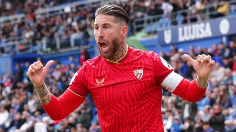 sergio ramos celebrating a goal.